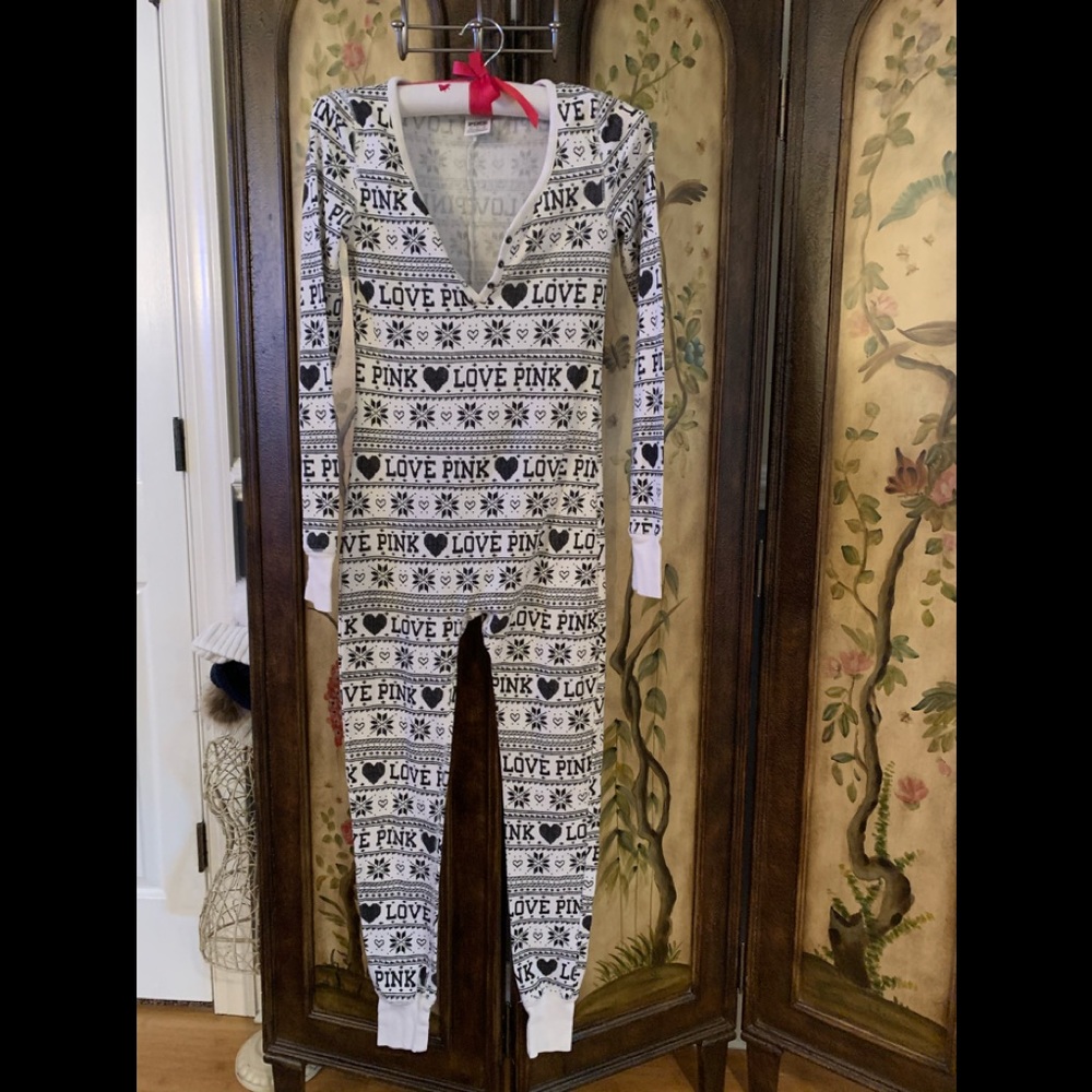 🌷 3/20 Victoria’s Secret Pink Thermal Onsie 🌷